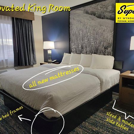 Super 8 By Wyndham Perham Hotel Екстериор снимка